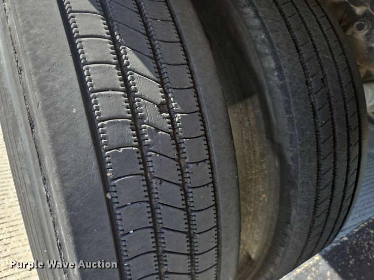 image for item DT5308 2007 Utility refrigerated van trailer