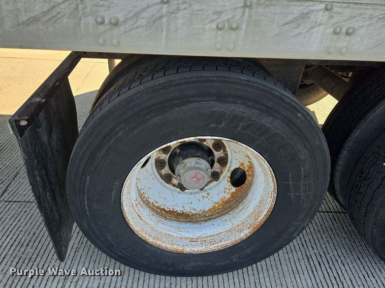 image for item DT5308 2007 Utility refrigerated van trailer