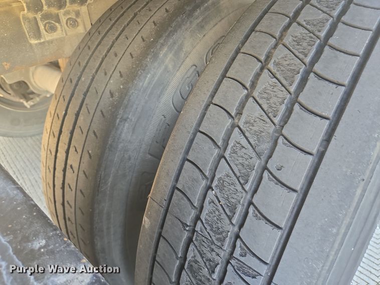 image for item DT5308 2007 Utility refrigerated van trailer