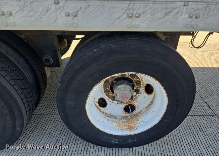 image for item DT5308 2007 Utility refrigerated van trailer