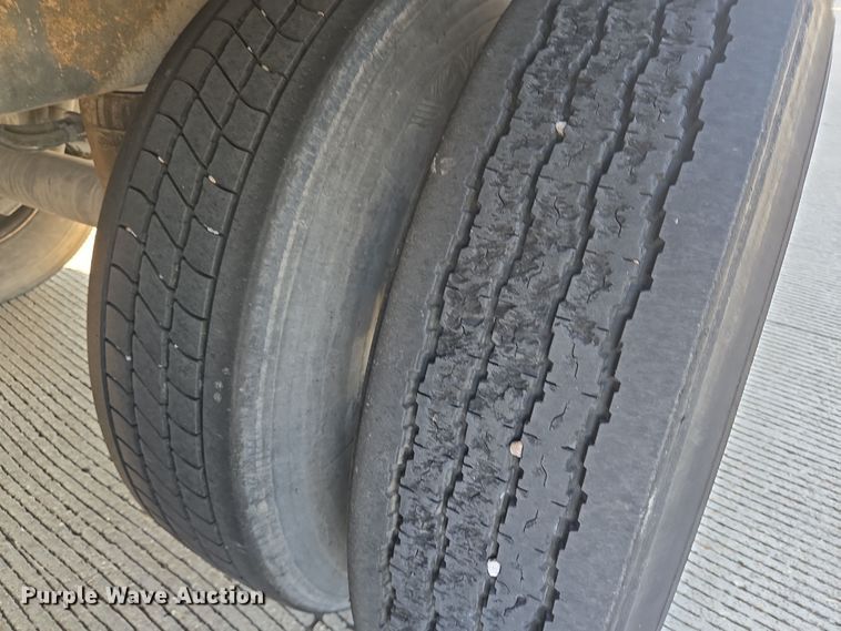 image for item DT5308 2007 Utility refrigerated van trailer