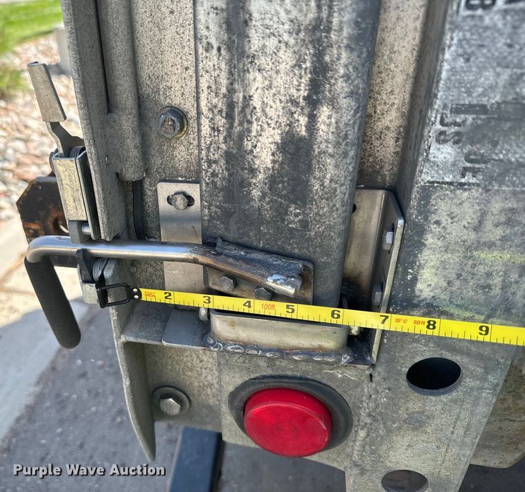 image for item DV2751 2011 Doonan side curtain trailer