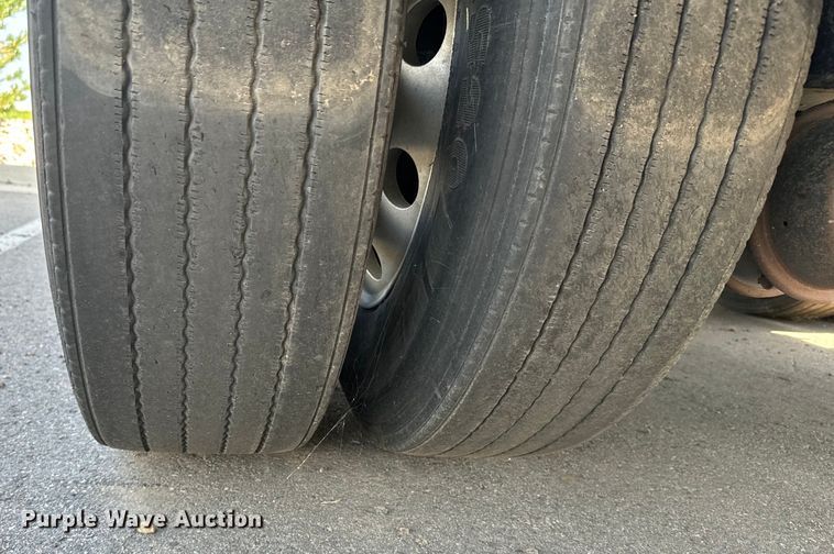 image for item DV2751 2011 Doonan side curtain trailer