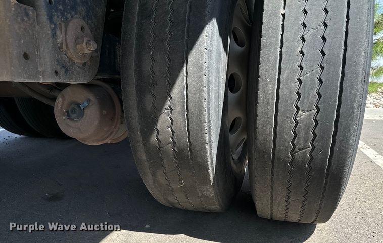 image for item DV2751 2011 Doonan side curtain trailer