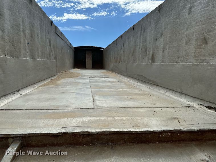 image for item DV2823 1986 Dorsey Trailers, Inc. End dump trailer