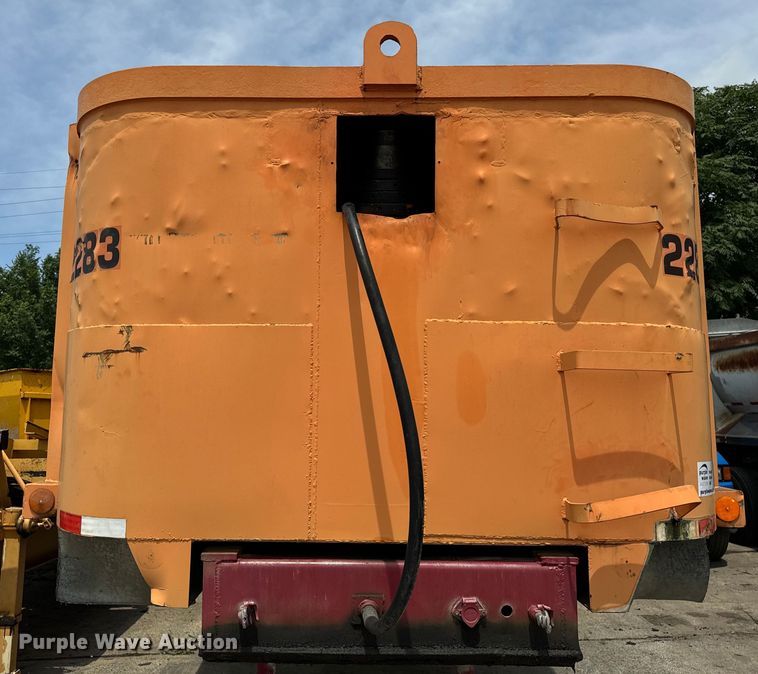 image for item DV5805 1981 Dorsey     end dump trailer