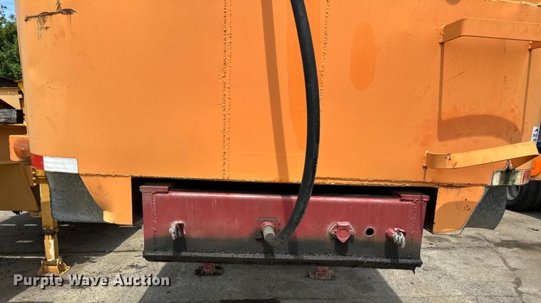 image for item DV5805 1981 Dorsey     end dump trailer