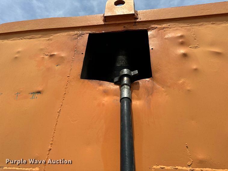 image for item DV5805 1981 Dorsey     end dump trailer