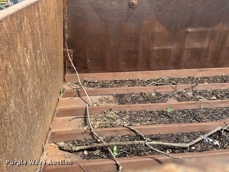 image for item DV5805 1981 Dorsey     end dump trailer