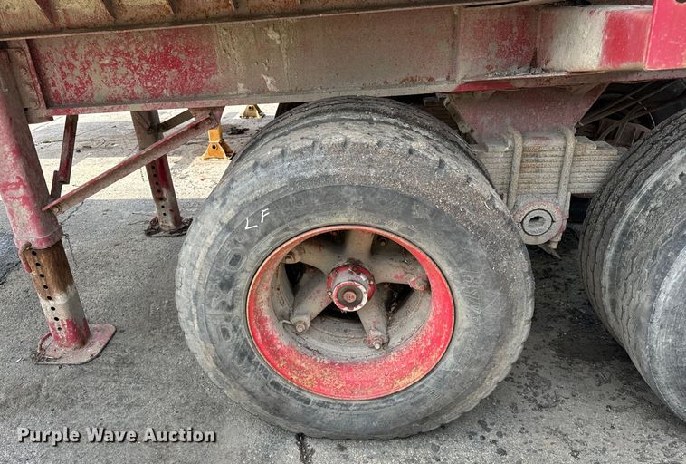 image for item DV5805 1981 Dorsey     end dump trailer