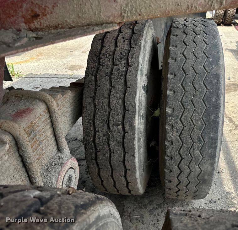 image for item DV5805 1981 Dorsey     end dump trailer