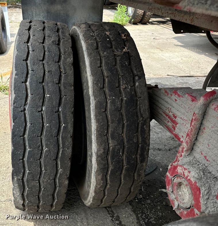 image for item DV5805 1981 Dorsey     end dump trailer