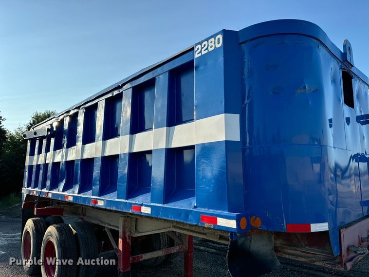 image for item DV5814 1981 Dorsey end dump trailer