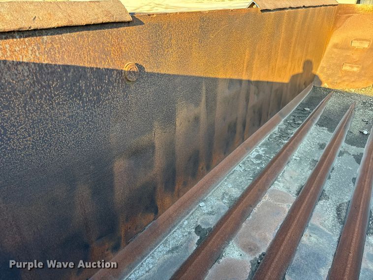 image for item DV5814 1981 Dorsey end dump trailer