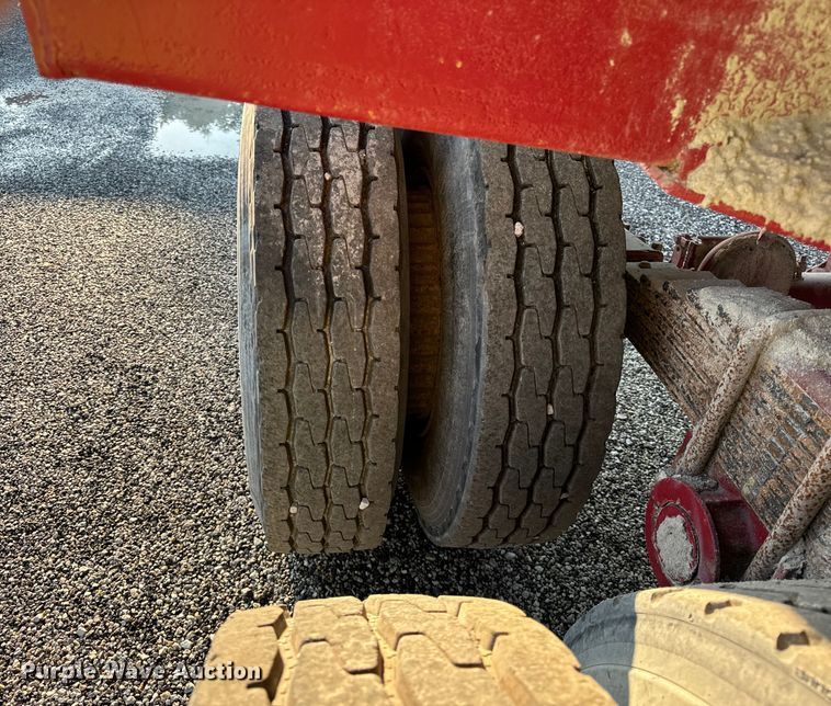 image for item DV5814 1981 Dorsey end dump trailer