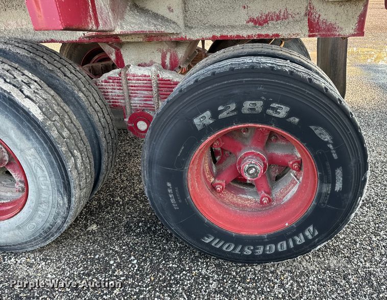 image for item DV5814 1981 Dorsey end dump trailer