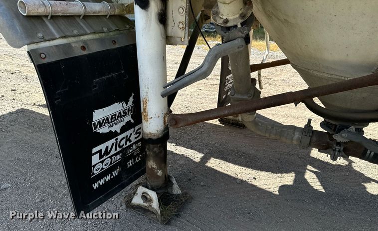 image for item DX1303 1974 Butler pneumatic dry bulk trailer