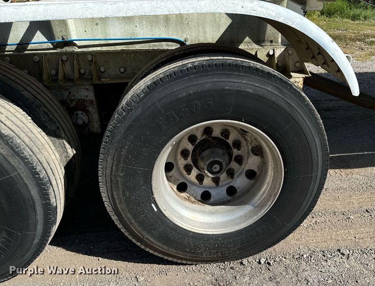 image for item DX1303 1974 Butler pneumatic dry bulk trailer