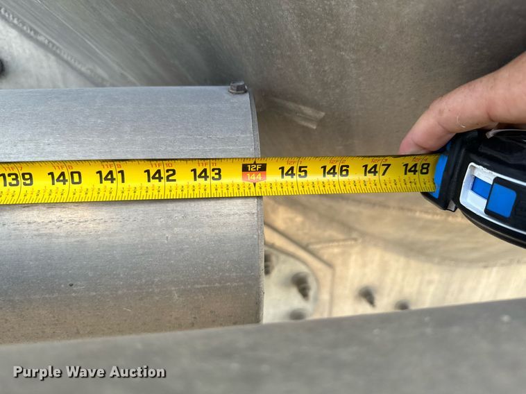 image for item DX1304 2015 Heil pneumatic dry bulk trailer