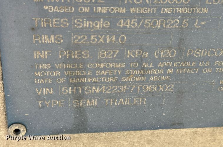 image for item DX1304 2015 Heil pneumatic dry bulk trailer