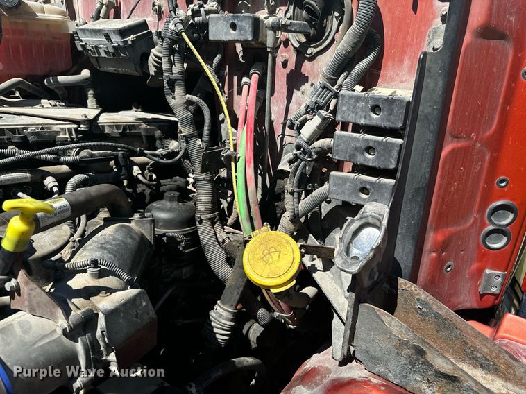 image for item DX1305 2016 Western Star 4700 semi truck