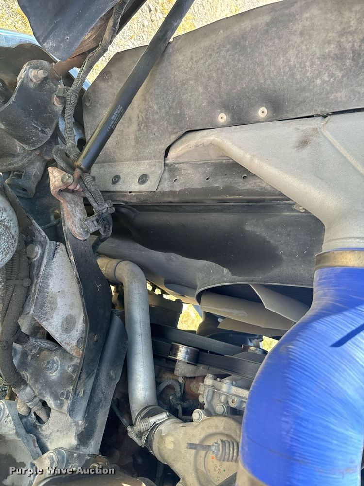 image for item DX1305 2016 Western Star 4700 semi truck