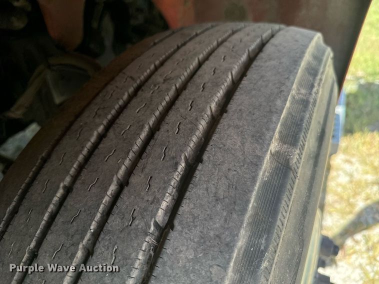 image for item DX1305 2016 Western Star 4700 semi truck