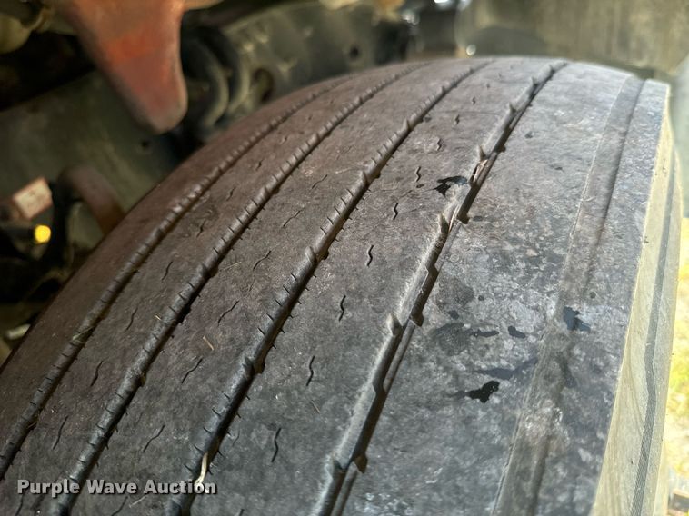 image for item DX1305 2016 Western Star 4700 semi truck