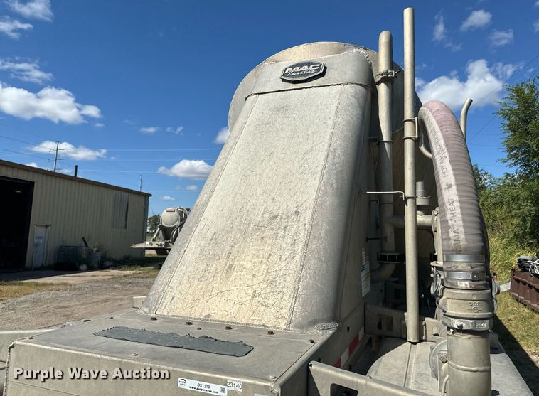 image for item DX1310 2013 Mac pneumatic dry bulk trailer