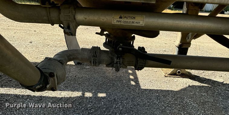 image for item DX1310 2013 Mac pneumatic dry bulk trailer