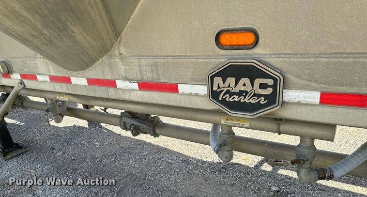 image for item DX1310 2013 Mac pneumatic dry bulk trailer