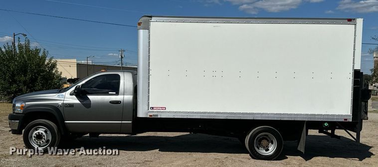 image for item DX1366 2008 Sterling Bullet 5500 box truck