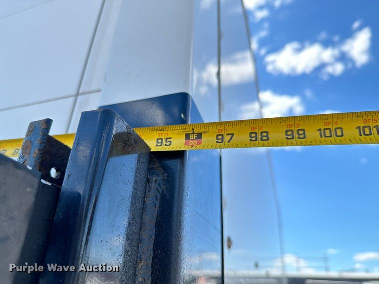 image for item DX1366 2008 Sterling Bullet 5500 box truck