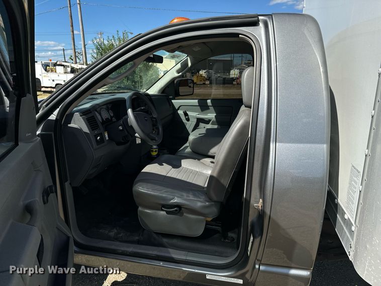 image for item DX1366 2008 Sterling Bullet 5500 box truck