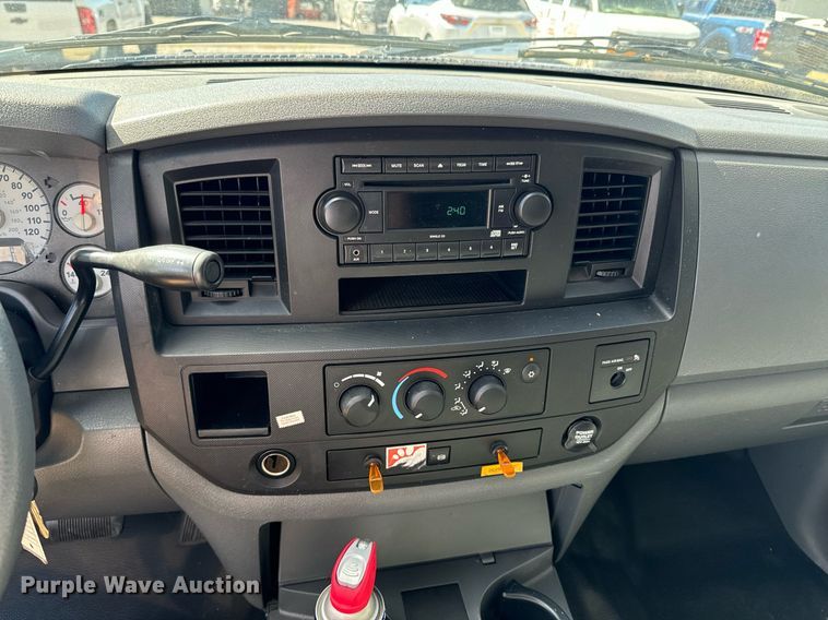 image for item DX1366 2008 Sterling Bullet 5500 box truck