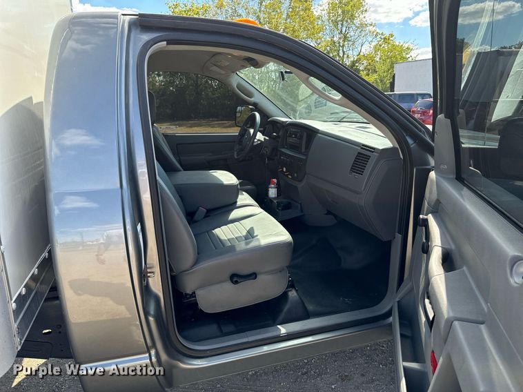 image for item DX1366 2008 Sterling Bullet 5500 box truck