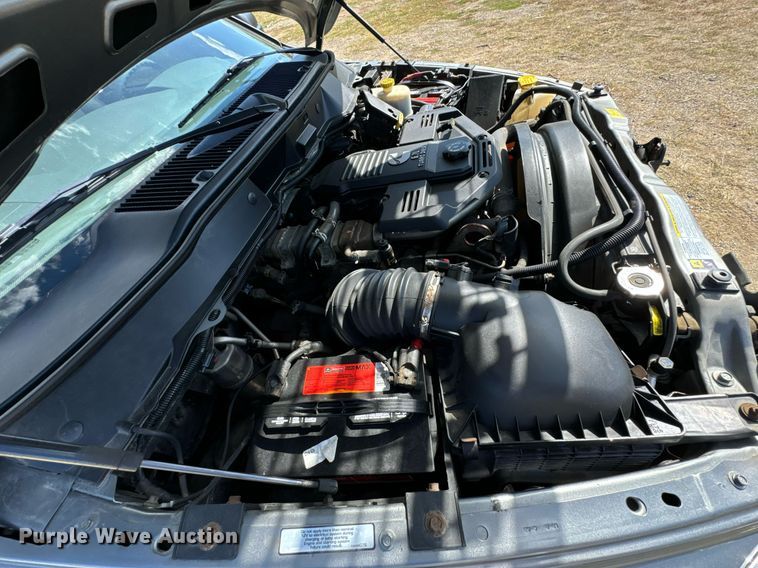 image for item DX1366 2008 Sterling Bullet 5500 box truck