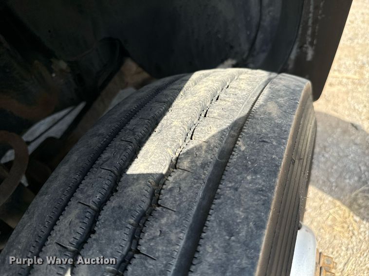 image for item DX1366 2008 Sterling Bullet 5500 box truck