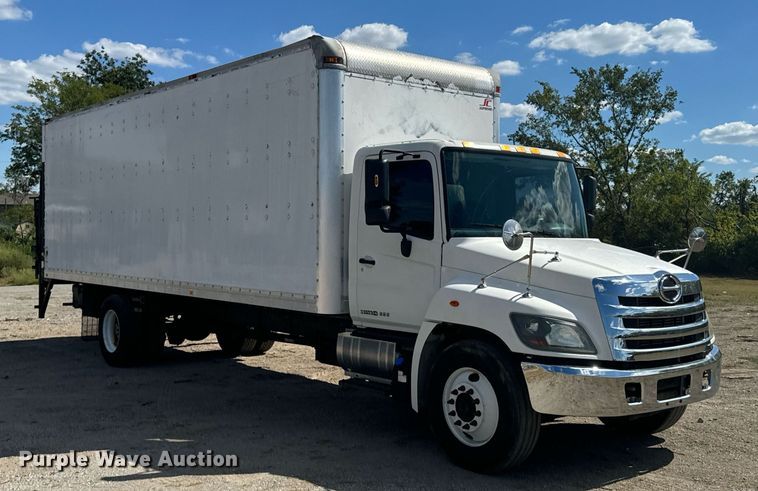image for item DX1367 2015 Hino 338 box truck