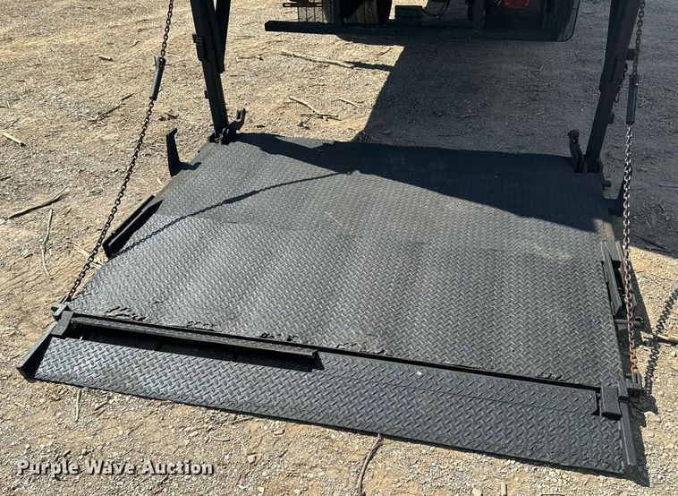 image for item DX1367 2015 Hino 338 box truck