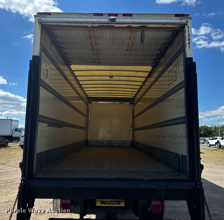 image for item DX1367 2015 Hino 338 box truck