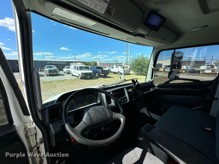 image for item DX1367 2015 Hino 338 box truck