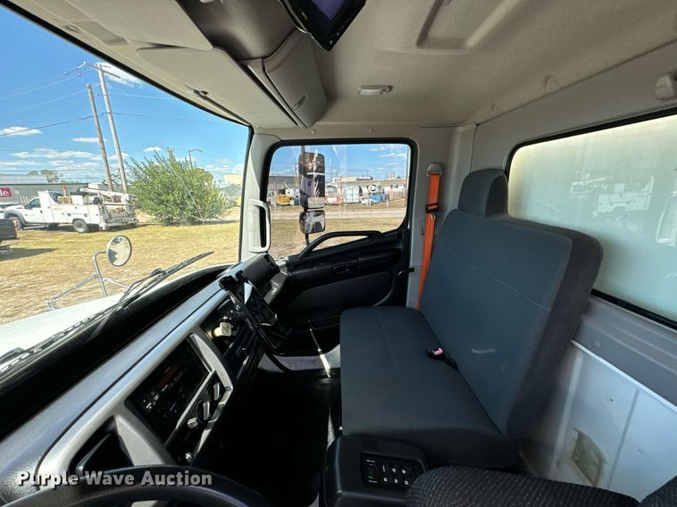 image for item DX1367 2015 Hino 338 box truck