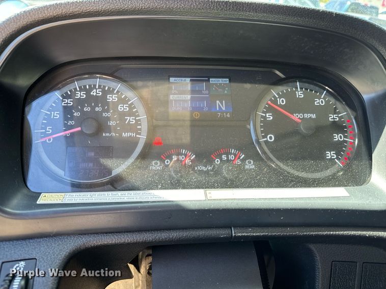 image for item DX1367 2015 Hino 338 box truck