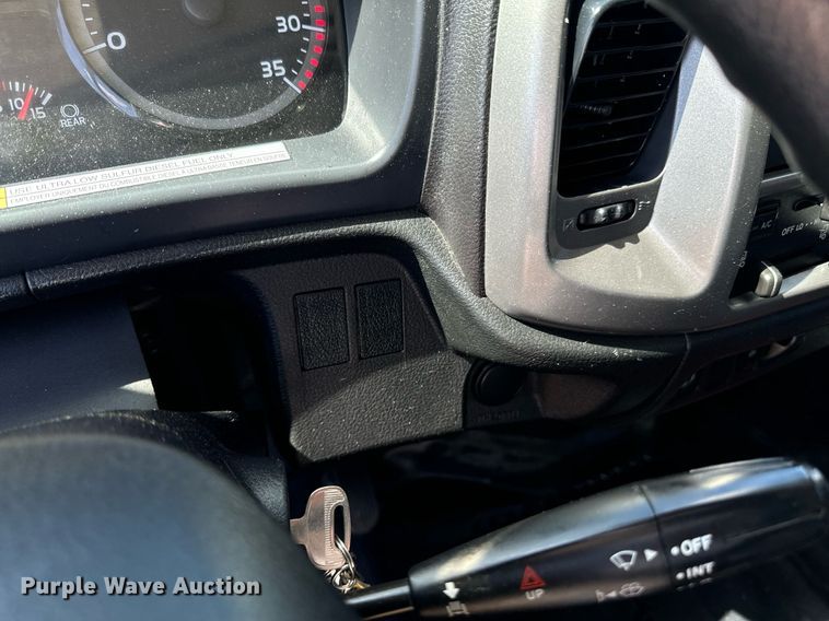 image for item DX1367 2015 Hino 338 box truck