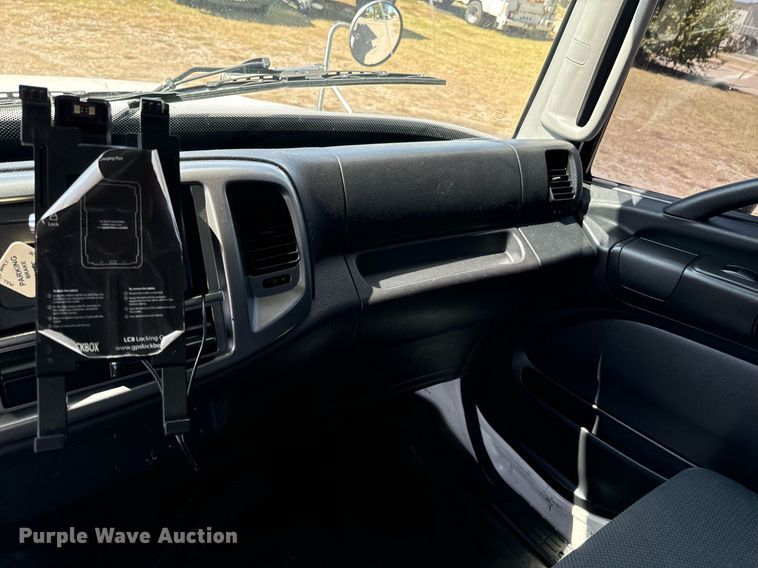 image for item DX1367 2015 Hino 338 box truck