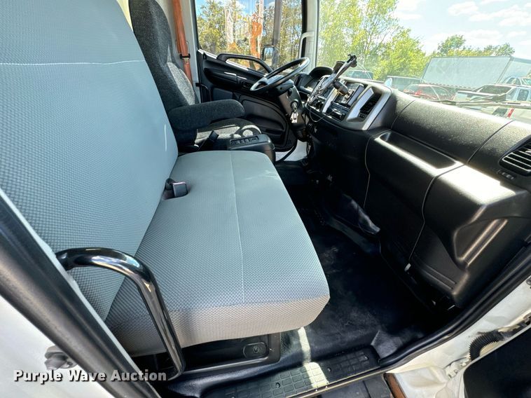 image for item DX1367 2015 Hino 338 box truck