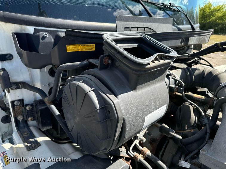 image for item DX1367 2015 Hino 338 box truck