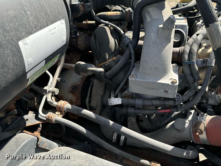 image for item DX1367 2015 Hino 338 box truck