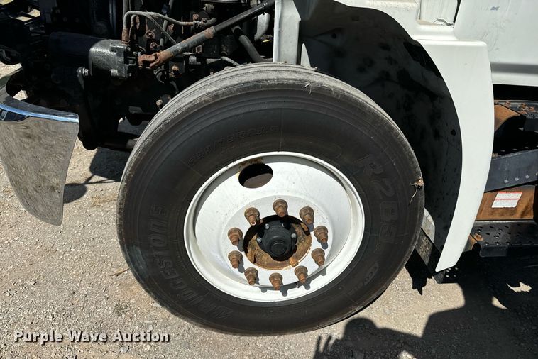 image for item DX1367 2015 Hino 338 box truck